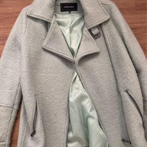 casaco shoulder la quentinho verde pastel 108248123?action_source=71480&ref=home_home&rsp=1&rspix=1