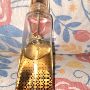 perfume luiza brunet by luiza 50 mls usado avon 128192136?action_source=63131&ref=home_home&rsp=1&rspix=1