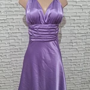 vestido de cetim 127154465?action_source=32581&ref=home_home&rsp=1&rspix=1