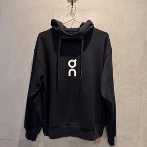 moletom on club hoodie com capuz 149166692?action_source=75473&ref=home_home&rsp=1&rspix=1