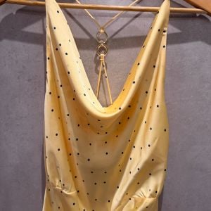 vestido curto de bolinhas zara 133153047?action_source=66827&ref=home_home&rsp=1&rspix=1