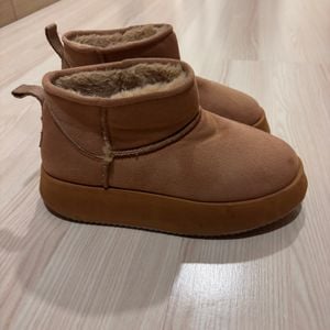 bota perky peluciada caramelo 35 144568326?action_source=67222&ref=home_home&rsp=1&rspix=1