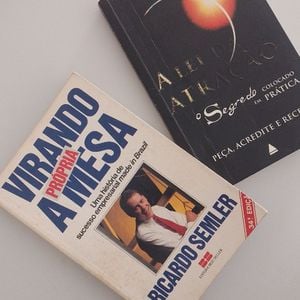 livro virando a propria mesa a lei da atracao 128672623?action_source=67455&ref=home_home&rsp=1&rspix=1