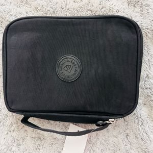 estojo escolar infantil divisorias preto 133875781?action_source=67388&ref=home_home&rsp=1&rspix=1