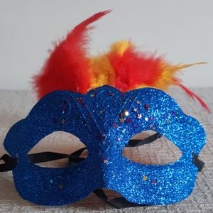 mascaras carnaval azul penas brilho fantasias 117562444?action_source=67456&ref=home_home&rsp=1&rspix=1