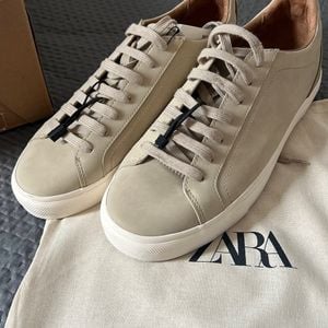 tenis zara bege 40 146485665?action_source=77124&ref=home_home&rsp=1&rspix=1