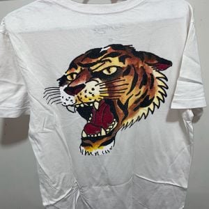 camiseta ed hardy branca tigre 142306746?action_source=72140&ref=home_home&rsp=1&rspix=1