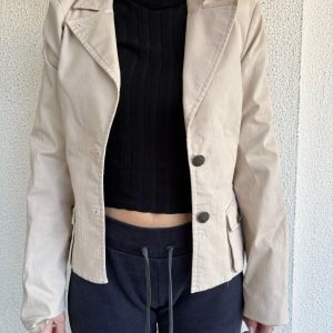 blazer feminino pyong an bege 42 146171158?action_source=72767&ref=home_home&rsp=1&rspix=1
