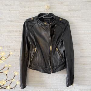 jaqueta couro zara 143629232?action_source=67222&ref=home_home&rsp=1&rspix=1