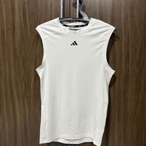 regata de compressao adidas techfit p 150605182?action_source=75018&ref=home_home&rsp=1&rspix=1
