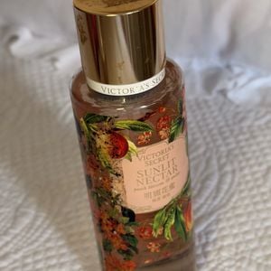 body splash victoria s secret sunlit nectar usado com avarias na embalagem 141390350?action_source=76403&ref=home_home&rsp=1&rspix=1