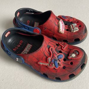 crocs homem aranha infantil 29 146259210?action_source=74617&ref=home_home&rsp=1&rspix=1