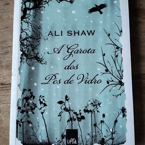 livro a garota dos pes de vidro 134649048?action_source=66992&ref=home_home&rsp=1&rspix=1