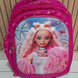 mochila da barbie 123569067?action_source=66794&ref=home_home&rsp=1&rspix=1