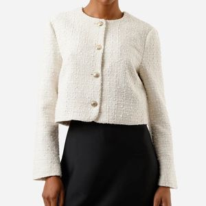 casaco de tweed off white 140203444?action_source=70522&ref=home_home&rsp=1&rspix=1