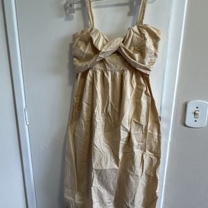 vestido midi hering bege p 139767203?action_source=31319&ref=home_home&rsp=1&rspix=1