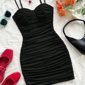 vestido tubinho preto 133084763?action_source=66695&ref=home_home&rsp=1&rspix=1