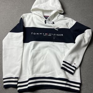 moletom tommy hilfiger branco p 150254191?action_source=72470&ref=home_home&rsp=1&rspix=1