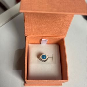 berloque vivara 131496640?action_source=67326&ref=home_home&rsp=1&rspix=1