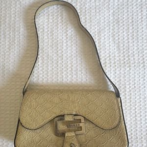 bolsa vintage guess 133733754?action_source=70655&ref=home_home&rsp=1&rspix=1