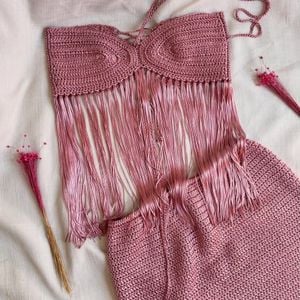 conjunto top cropped e saia croche com franjas carnaval 134606791?action_source=67456&ref=home_home&rsp=1&rspix=1