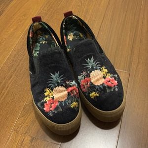 tennis mocassim slip on farm azul marinho colorido pouco usado 149556185?action_source=76563&ref=home_home&rsp=1&rspix=1