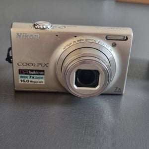 Camera Coolpix S6100 Nikon | Comprar Novos & Usados | Enjoei