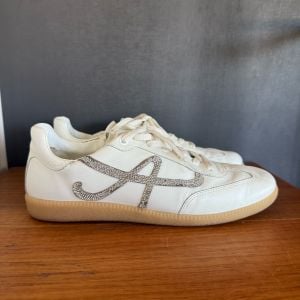 tenis arezzo casual branco 140256602?action_source=31946&ref=home_home&rsp=1&rspix=1