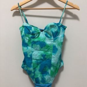 body zara tie dye pp 151390014?action_source=76596&ref=home_home&rsp=1&rspix=1