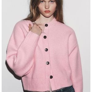 casaco de trico zara rosa g 148227729?action_source=31319&ref=home_home&rsp=1&rspix=1