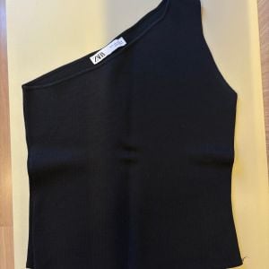 blusa zara tricot mula manca preta 151174951?action_source=77221&ref=home_home&rsp=1&rspix=1