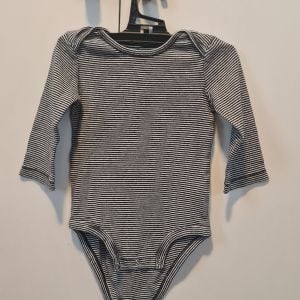 body bebe listrado carters 12 meses 126788905?action_source=63626&ref=home_home&rsp=1&rspix=1