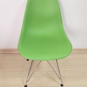 cadeira eames eiffel verde 151686511?action_source=72767&ref=home_home&rsp=1&rspix=1