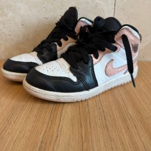tenis nike air jordan infantil 30 148886347?action_source=76398&ref=home_home&rsp=1&rspix=1