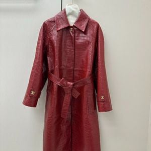 casaco longo chanel couro croco burgundy 153489424?action_source=75473&ref=home_home&rsp=1&rspix=1