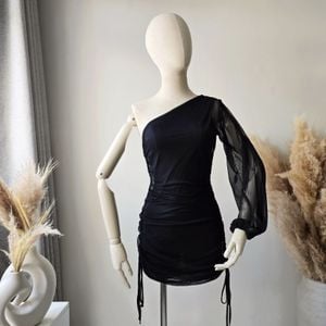 vestido tule preto r0500 134601419?action_source=64649&ref=home_home&rsp=1&rspix=1