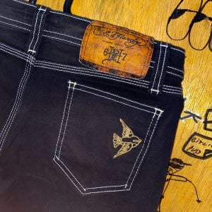calça ed hardy