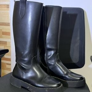 bota feminina preta 36 otimo estado 141831358?action_source=70522&ref=home_home&rsp=1&rspix=1