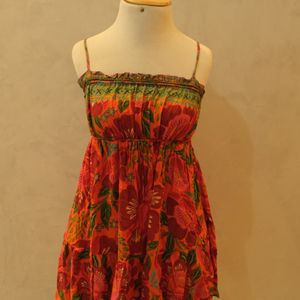 vestido curto de alcas estampado com fundo laranja farm tamanho pp 134449619?action_source=68477&ref=home_home&rsp=1&rspix=1