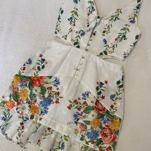 vestido farm estampado floral pp 148771377?action_source=74549&ref=home_home&rsp=1&rspix=1