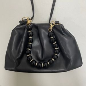 clutch preta elegante com pedrarias importada dos estados unidos 143663646?action_source=64648&ref=home_home&rsp=1&rspix=1