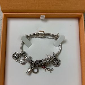 pulseira life vivara prata 925 com berloques 141603629?action_source=67326&ref=home_home&rsp=1&rspix=1