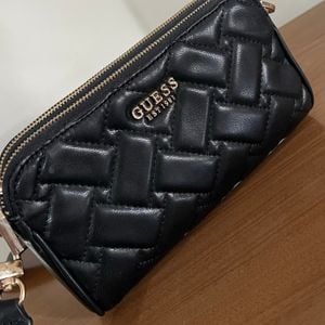 bolsa guess 135663271?action_source=71545&ref=home_home&rsp=1&rspix=1