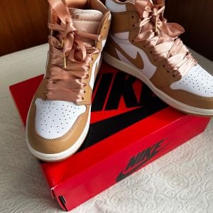 nike air jordan 1 praline 131845384?action_source=75208&ref=home_home&rsp=1&rspix=1