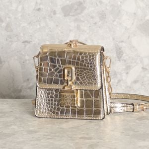 bolsa dourada aldo 132537287?action_source=73427&ref=home_home&rsp=1&rspix=1