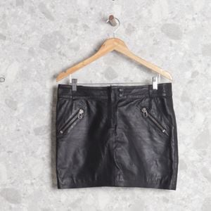 saia preta le lis blanc 133479111?action_source=67289&ref=home_home&rsp=1&rspix=1