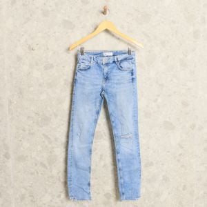 calca azul clara zara 109419574?action_source=70853&ref=home_home&rsp=1&rspix=1