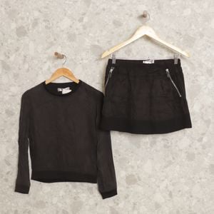 conjunto blusa e saia preta e cinza cea 109705674?action_source=70358&ref=home_home&rsp=1&rspix=1