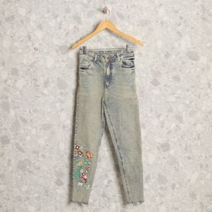 calca azul floral true jeans 138828363?action_source=72668&ref=home_home&rsp=1&rspix=1