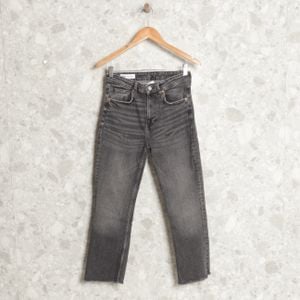 calca reta cinza zara 138182267?action_source=70096&ref=home_home&rsp=1&rspix=1